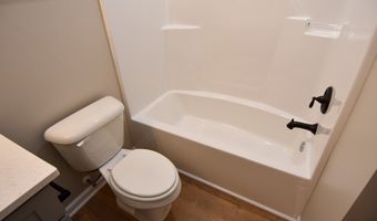 403 Atlanta St, Barnesville, GA 30204