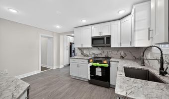452 GREEN Ln, Philadelphia, PA 19128