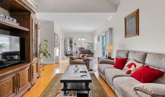 16 Weathervane Rd 16, Bristol, CT 06010