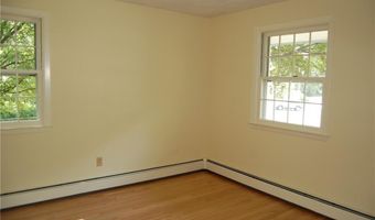 109 Suffolk Dr, North Kingstown, RI 02852