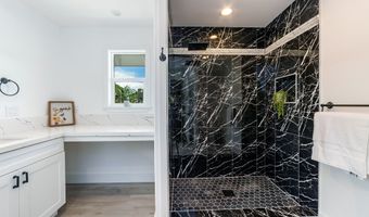 5041 POKE St, Hilo, HI 96720