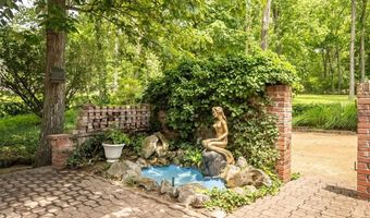 425 Kenilworth Ln, Ballwin, MO 63011