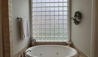 3906 NE Cadbury Ave, Bentonville, AR 72712