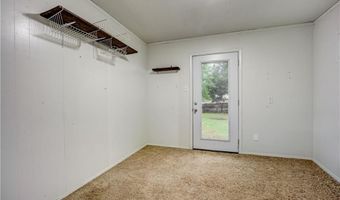 112 Oak St, Arkoma, OK 74901