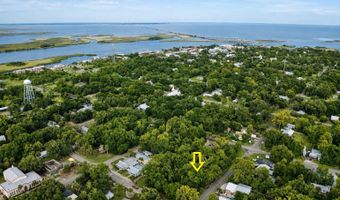 195 8Th St, Apalachicola, FL 32320