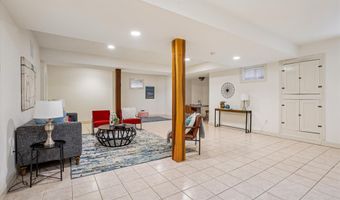 5704 MAIDEN Ln, Bethesda, MD 20817