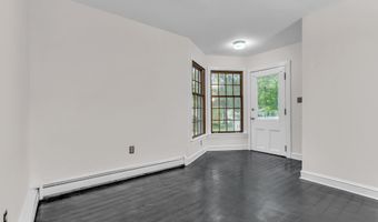 19 Center St, Barnegat, NJ 08005