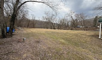 988 S Emerald Isle, Alderson, WV 24910