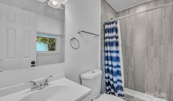 4930 Crestmont Dr, Charlotte, NC 28205