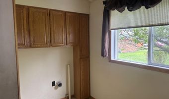 65 13 Ave W, Albia, IA 52531