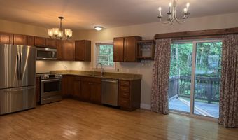 1434 Ohio St, Bangor, ME 04401