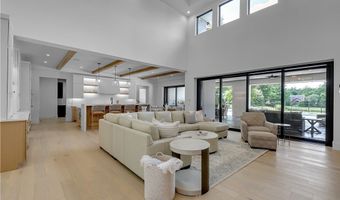 11 Sanctuary Ct, Amherst, NY 14221