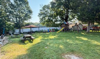 51 Vista Ave, Danbury, CT 06811