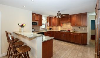 114 Hilldale Rd, Albertson, NY 11507