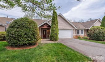 8 Kaylor Dr, Arden, NC 28704