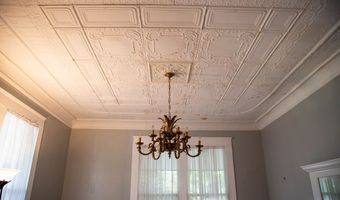 66 Weaver St, Baxley, GA 31513