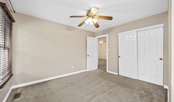 1525 Carriage Bridge Trl, Ballwin, MO 63021