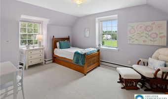 2458 Riverbend Rd, Allentown, PA 18103