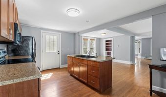 130 W Broadway, Bangor, ME 04401