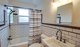 1209 Logan A, Alton, IL 62002