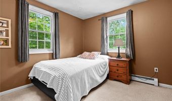 14 Jackson Schoolhouse Rd, Glocester, RI 02814