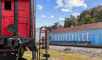 115 S Main St, Adairsville, GA 30103