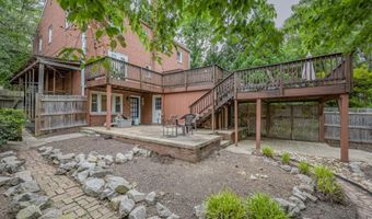 21- A W TAYLOR RUN Pkwy W, Alexandria, VA 22314