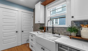 1022 W Liberty St, Ann Arbor, MI 48103