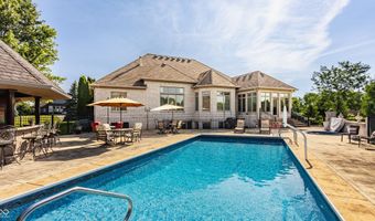 4930 Benthaven Dr E, Bargersville, IN 46106