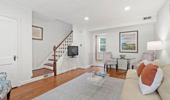 1415 S EDGEWOOD St 463, Arlington, VA 22204