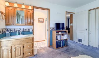 2015 THONI Rd, Addy, WA 99101