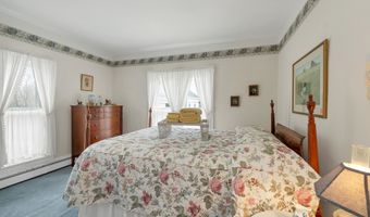 19 Church St, Alton, NH 03809