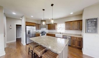 5962 Deer Hollow Rd, Auburn, IN 46706
