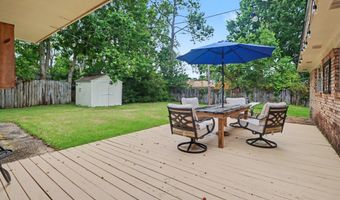 897 Auburn Dr, Biloxi, MS 39532