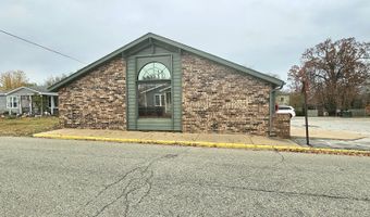 445 E 10th St, Baxter Springs, KS 66713