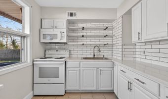 6307 COTTONWOOD Dr, Alexandria, VA 22310