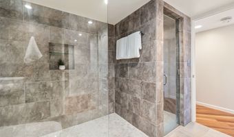 1525 Wilder Ave 901, Honolulu, HI 96822