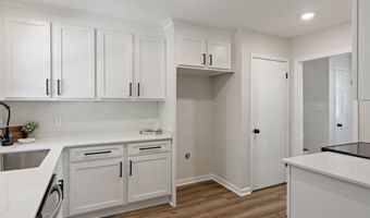 1433 QUEEN ANNE Cir, Alabaster, AL 35007