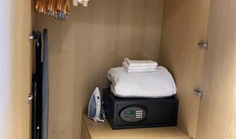 383 Kalaimoku St 1803, Honolulu, HI 96815