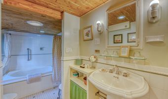 80 Guider Ln, Bethlehem, NH 03574