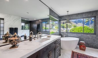 6015 Kalanianaole Hwy, Honolulu, HI 96821