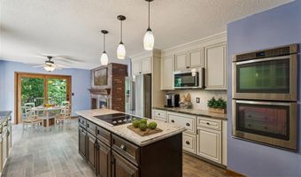 2792 Riebold Cir, Arnold, MO 63010