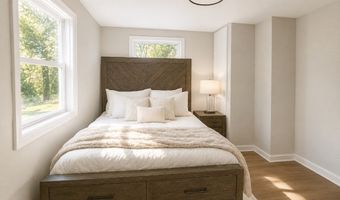 43 S Main St, Acushnet, MA 02743