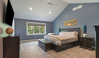42813 N Woodbine Ave, Antioch, IL 60002