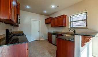 105 NE Larkspur Ln, Bentonville, AR 72712