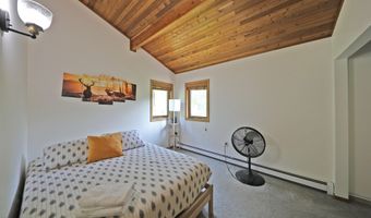 707 Benton Hill Rd, Becket, MA 01223