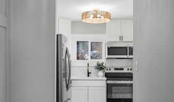 6449 WOODGREEN Cir, Baltimore, MD 21207