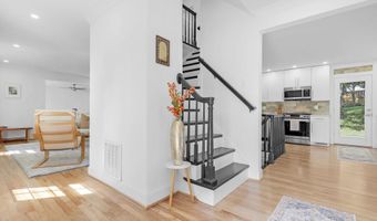 16908 FREEDOM Way, Rockville, MD 20853