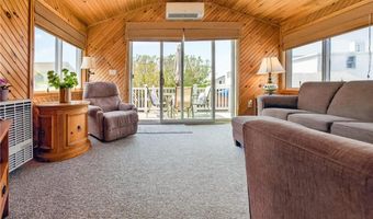 6 Arbeth Ave, Narragansett, RI 02882