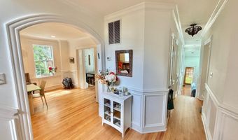 7538 MORNINGSIDE Dr NW, Washington, DC 20012
